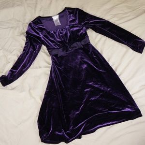 Iris and Ivy velvet long sleeve dress